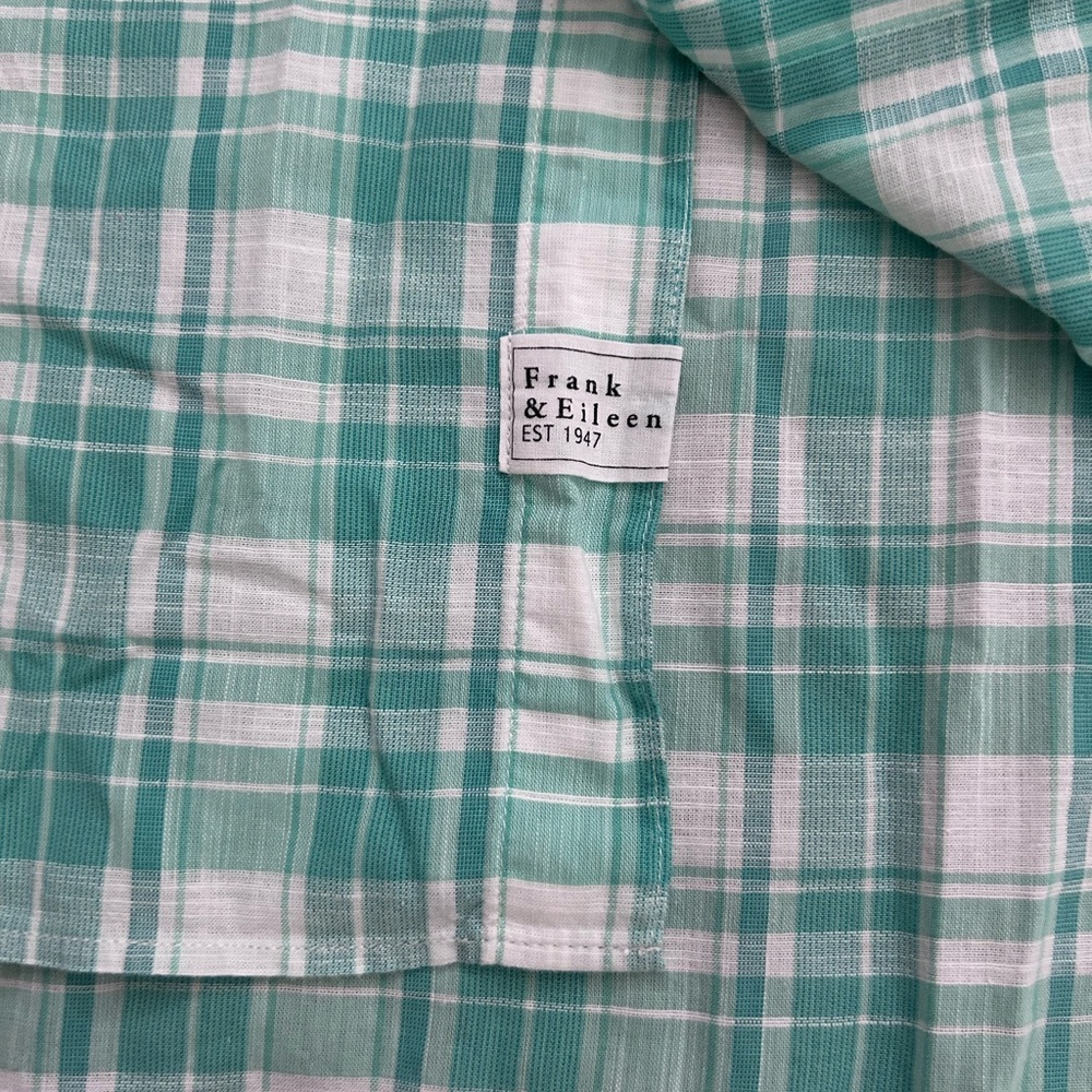 Frank & Eileen Relaxed Button-Up Shirt
Mint Green Plaid
Woven In Italy
Small - Picture 4 of 12